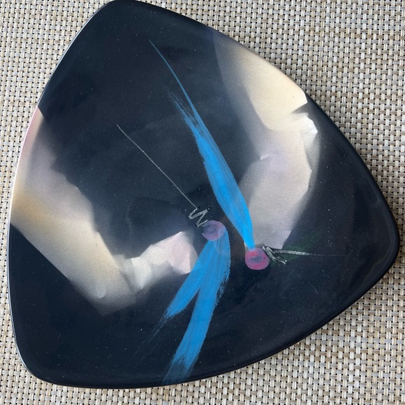 Guitar pick shaped dish. Cool item! - Picture 3 of 3